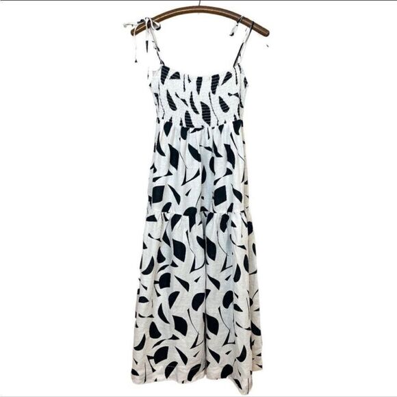 ASTR THE LABEL Marlene Square Neck Smocked Midi Dress NWT - Picture 2 of 11